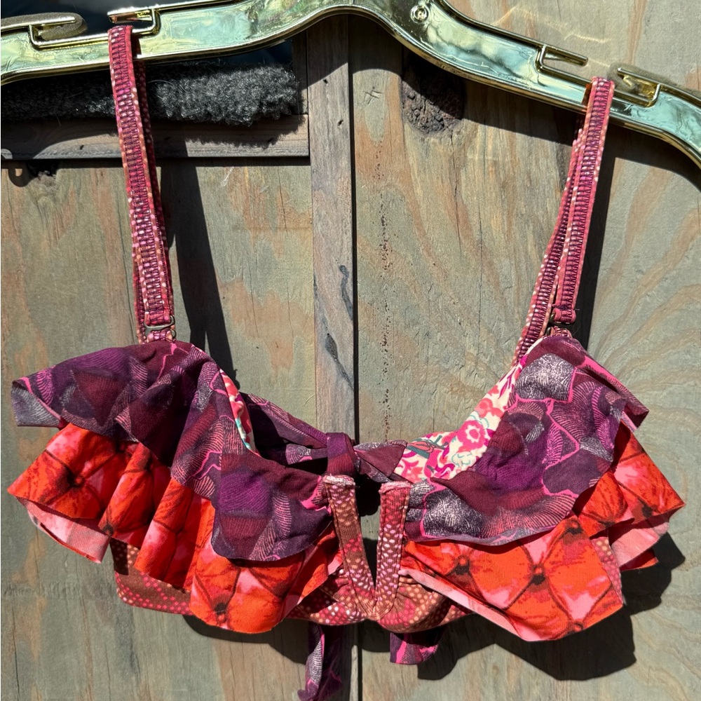 Maaji bathing suit top SZ M